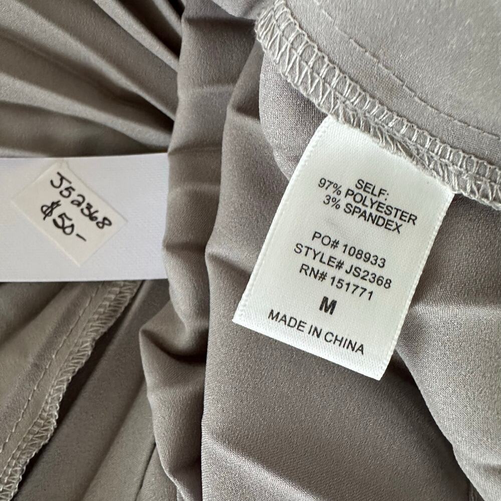 NWT Silver Tone Pleated Party Skirt, Size M - Picture 6 of 7